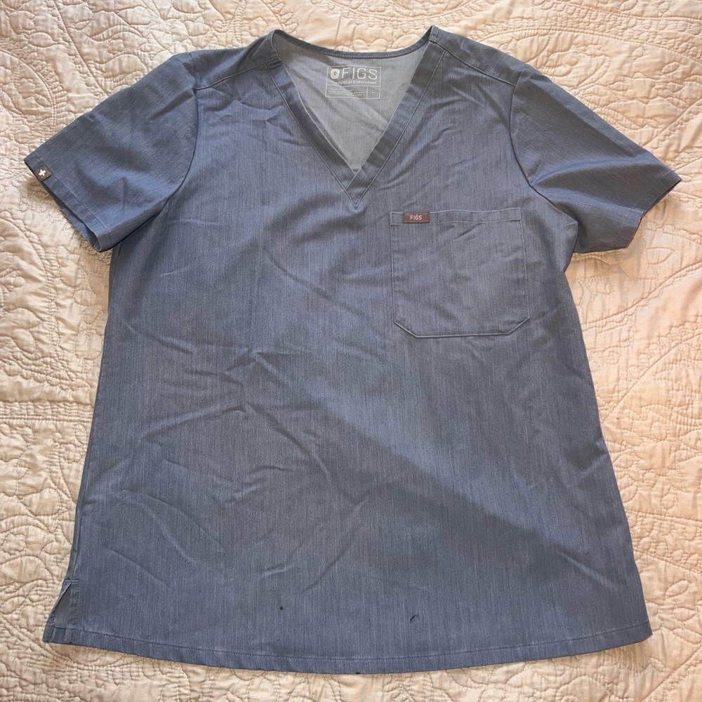 FIGS Women’s Heather Indigo Catarina One-Pocket Scrub Top; Size L